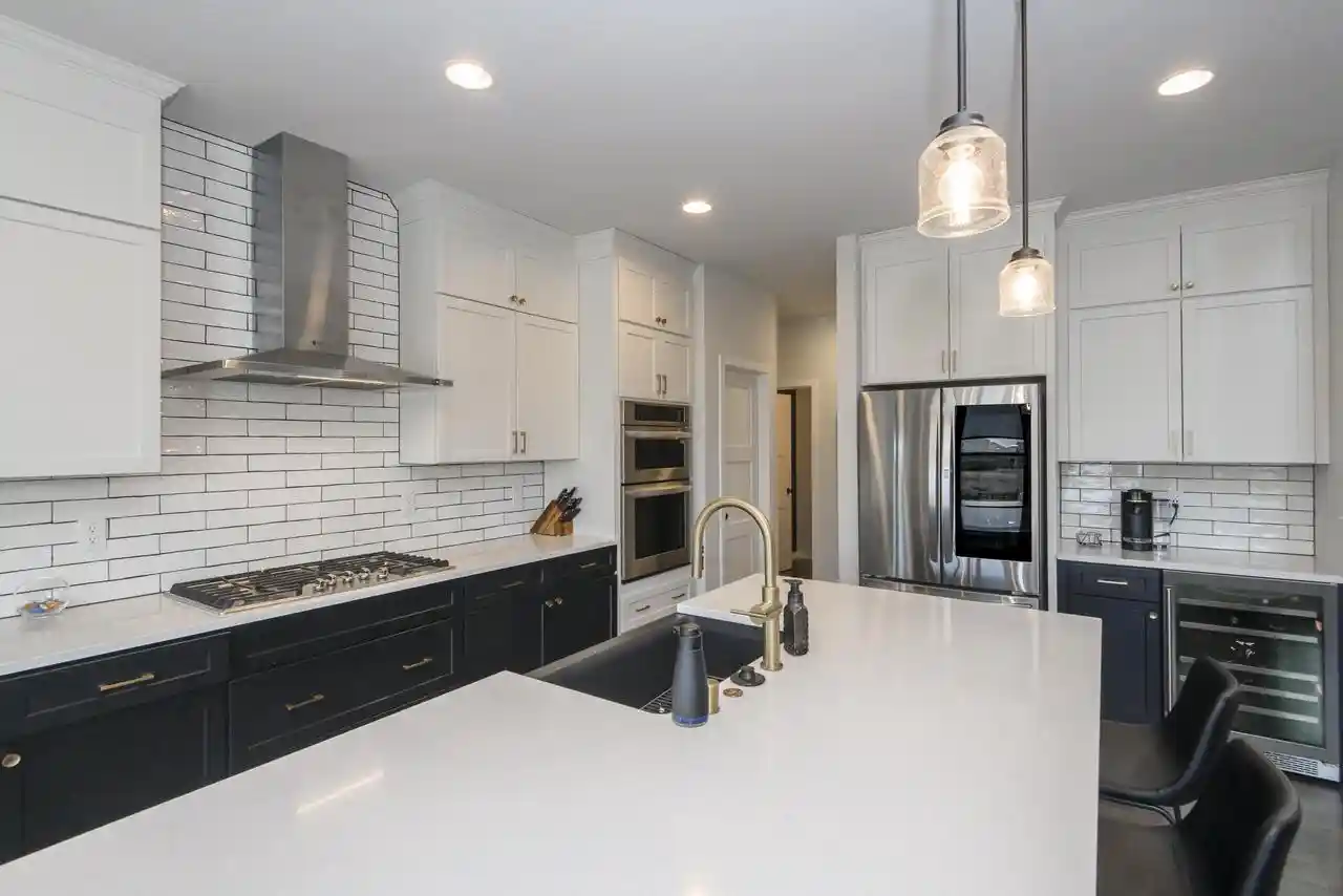 5th image of 35105 Castle Rock Dr Dr, Summit, WI 53066 | MLS# 1972939