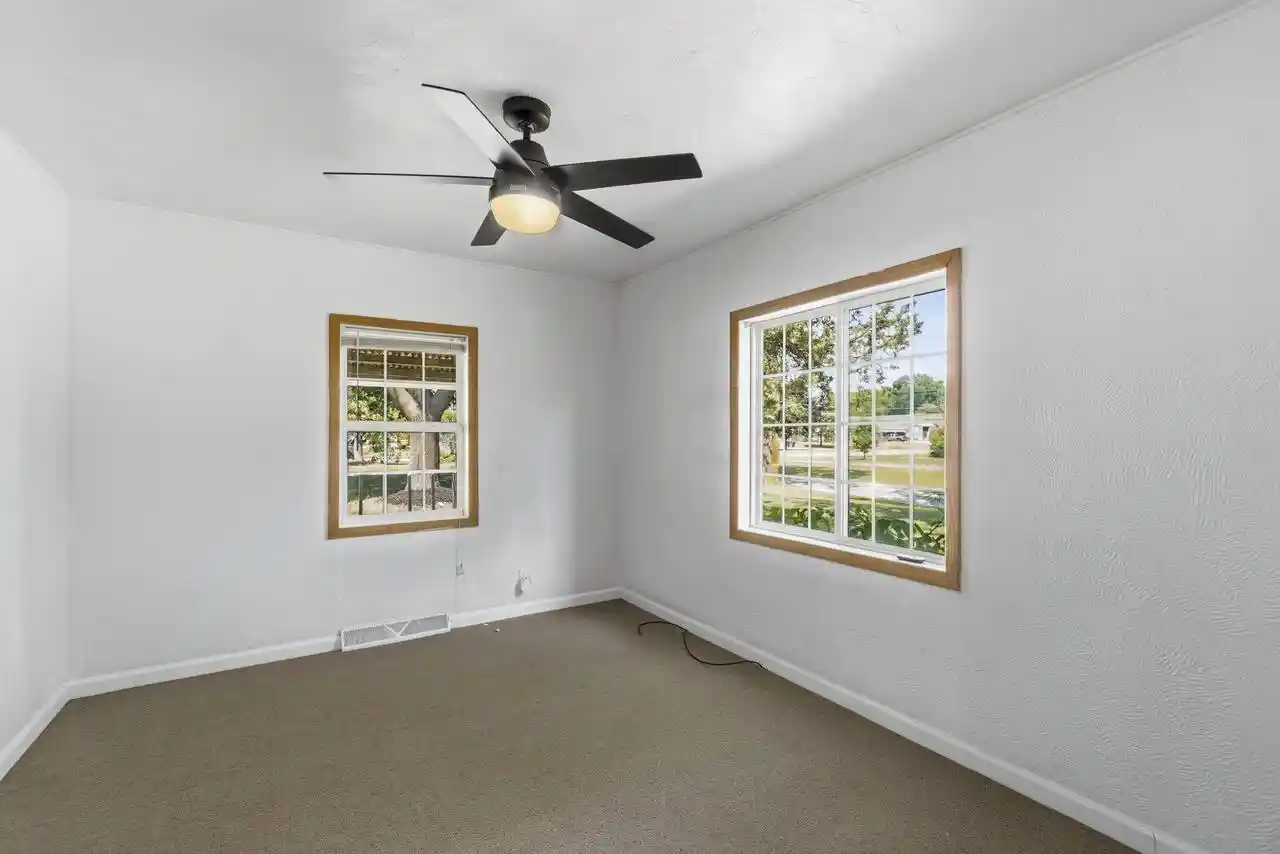 3rd image of W207S8286 Hillendale Dr Dr, Muskego, WI 53150 | MLS# 1972944