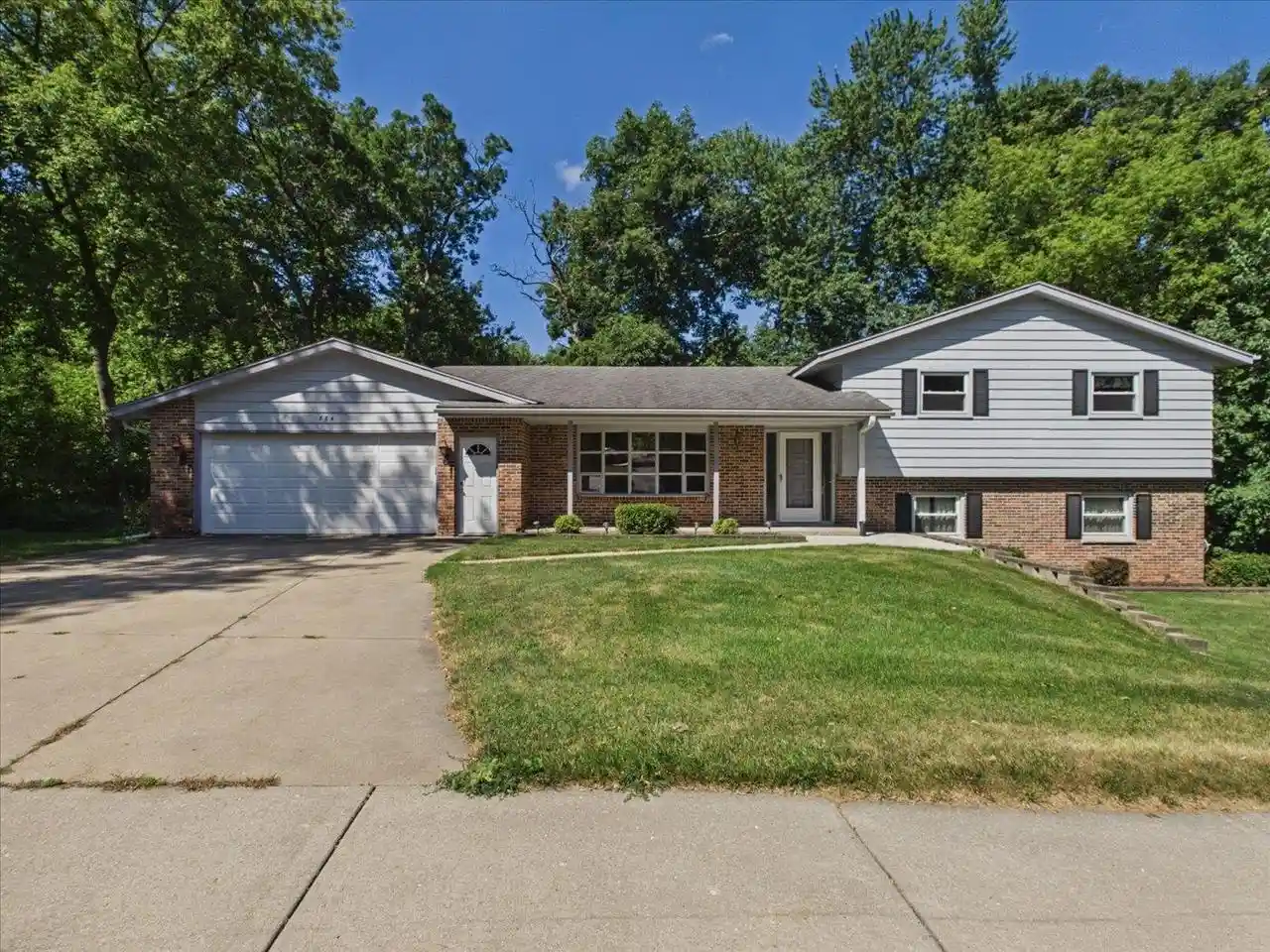 Photo 1 of Single family home for sale at 784 N Musket Ridge Dr Dr, Sun Prairie, WI 53590 | MLS# 2028719 | Listing updated on 2026-08-19