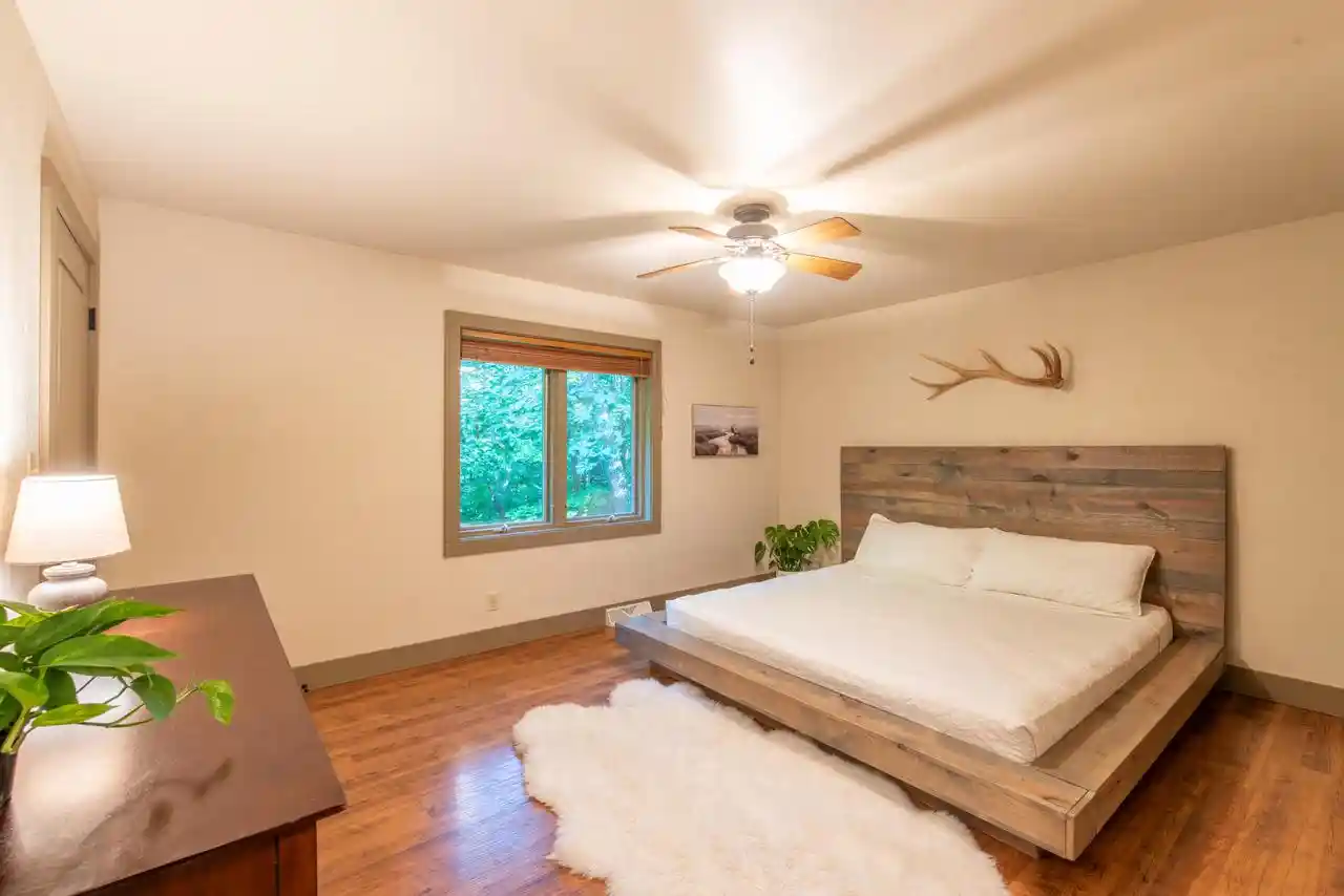 2nd image of 321 Kettle Court Court, Slinger, WI 53086 | MLS# 1972957