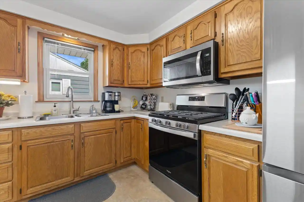 3rd image of 1819 24Th Street Street, Kenosha, WI 53140 | MLS# 1972960