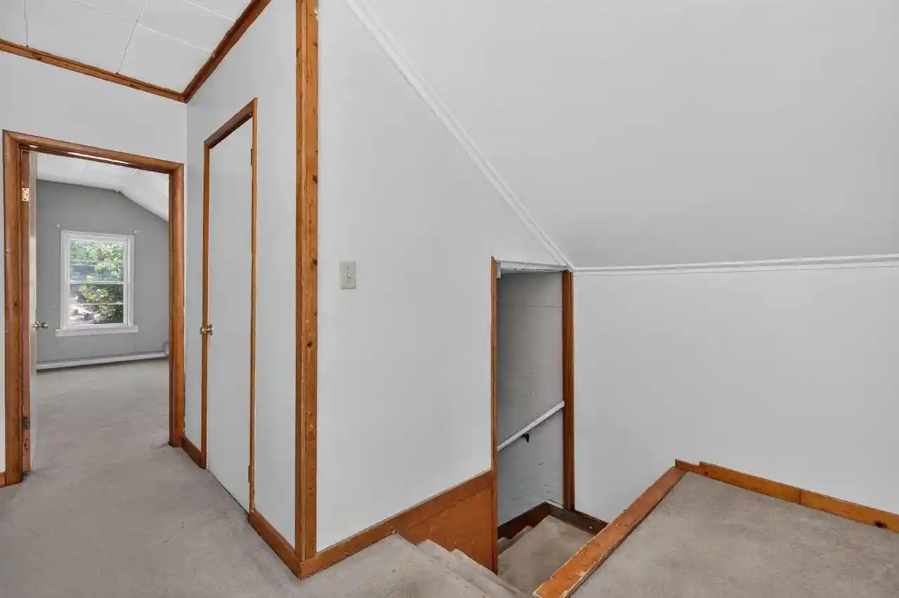 4th image of 1129 W New York Avenue Avenue, Oshkosh, WI 54901 | MLS# 50329647