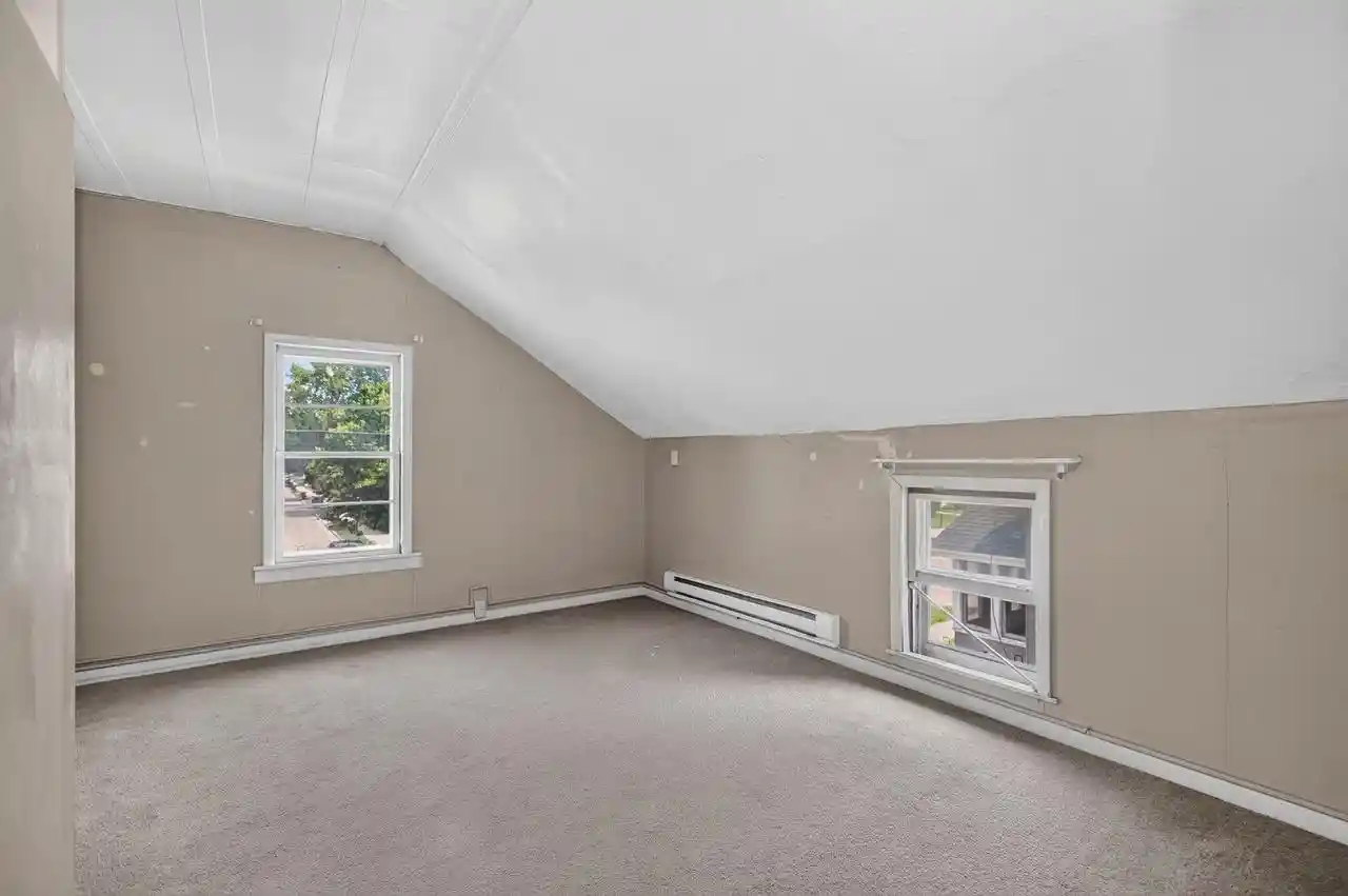 5th image of 1129 W New York Avenue Avenue, Oshkosh, WI 54901 | MLS# 50329647