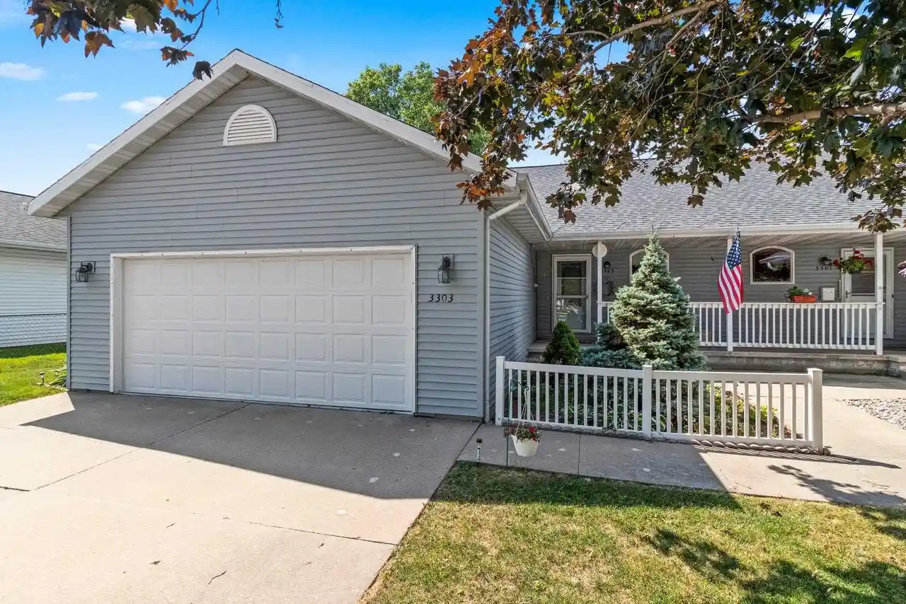 1st image of 3303 E Heidemann Dr Dr, Appleton, WI 54915 | MLS# 50329644