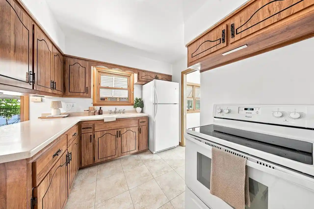 2nd image of 2814 S Cleveland Park Dr Dr, Milwaukee, WI 53219 | MLS# 1972954