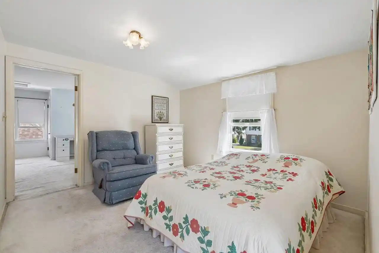 4th image of 4907 N Idlewild Avenue Avenue, Milwaukee, WI 53217 | MLS# 1972956