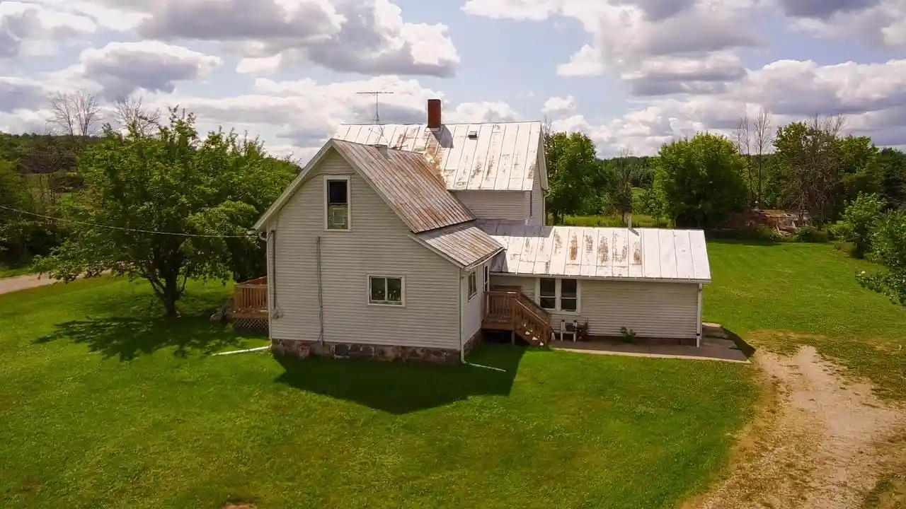 2nd image of N6221 32nd Avenue Avenue, Fremont, WI 54940 | MLS# 50329640