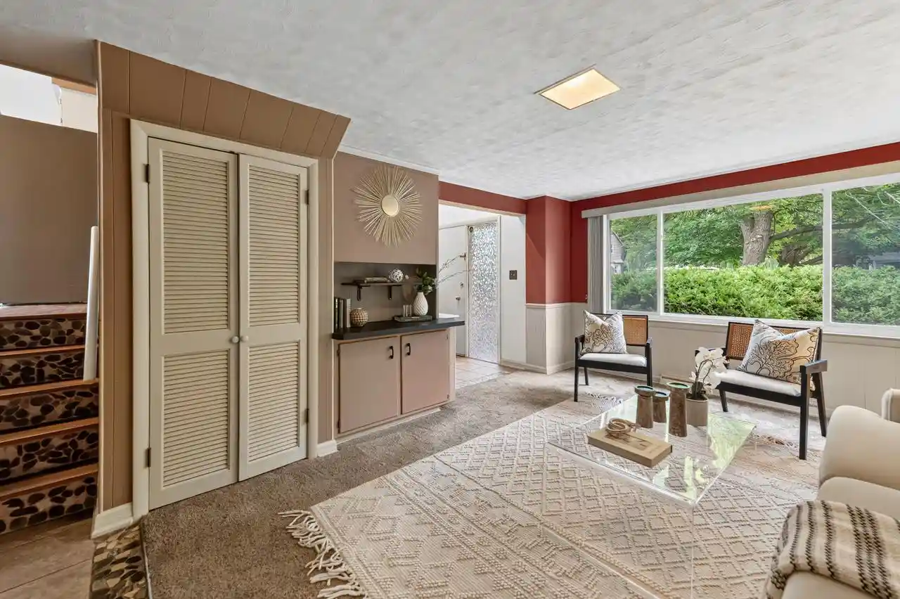 4th image of 8551 N Manor Lane Lane, Milwaukee, WI 53217 | MLS# 1972959