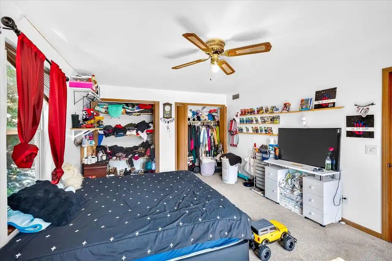 5th image of 806 N Thompson Dr Dr #1, Madison, WI 53704 | MLS# 2028730
