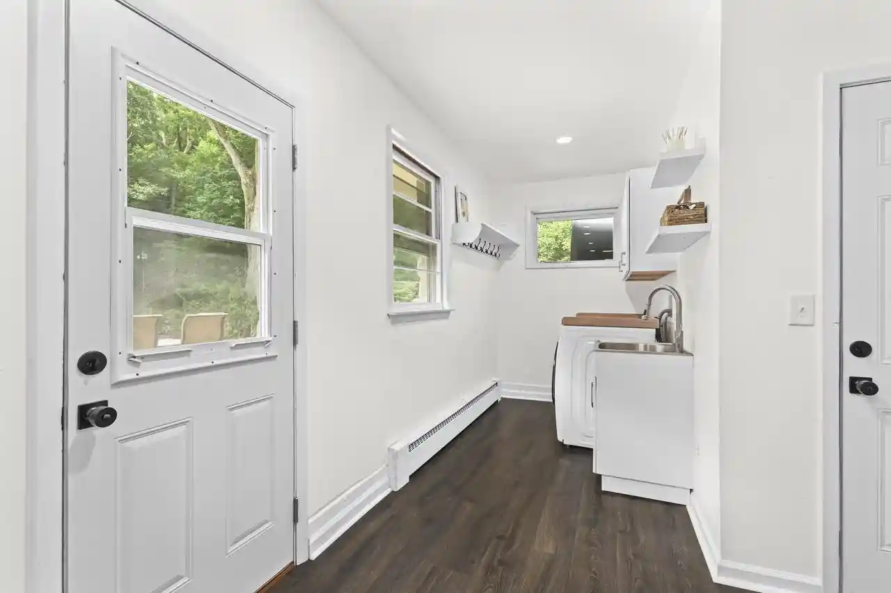 5th image of N68W20969 Fairview Dr Dr, Menomonee Falls, WI 53051 | MLS# 1972967
