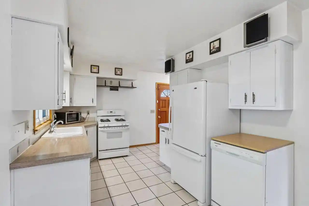 2nd image of 324 Roosevelt Street Street, Fort Atkinson, WI 53538 | MLS# 1972968