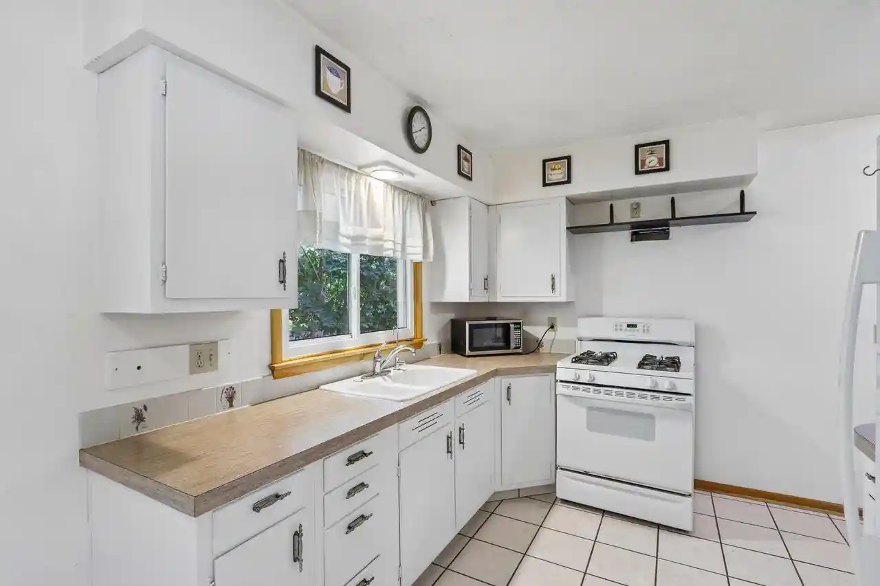 48th image of 324 Roosevelt Street Street, Fort Atkinson, WI 53538 | MLS# 1972968