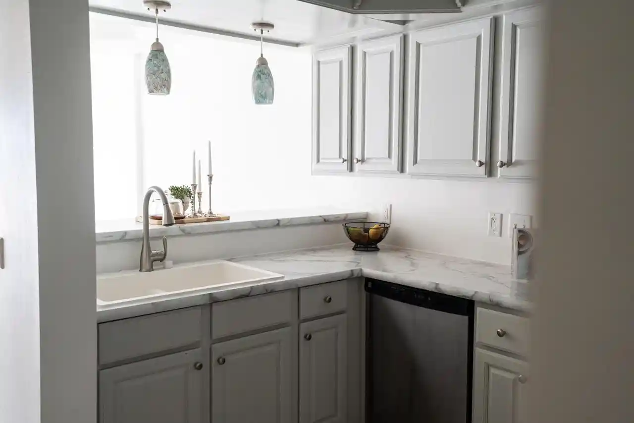 2nd image of 28641 N Lake Dr Dr, Waterford, WI 53185