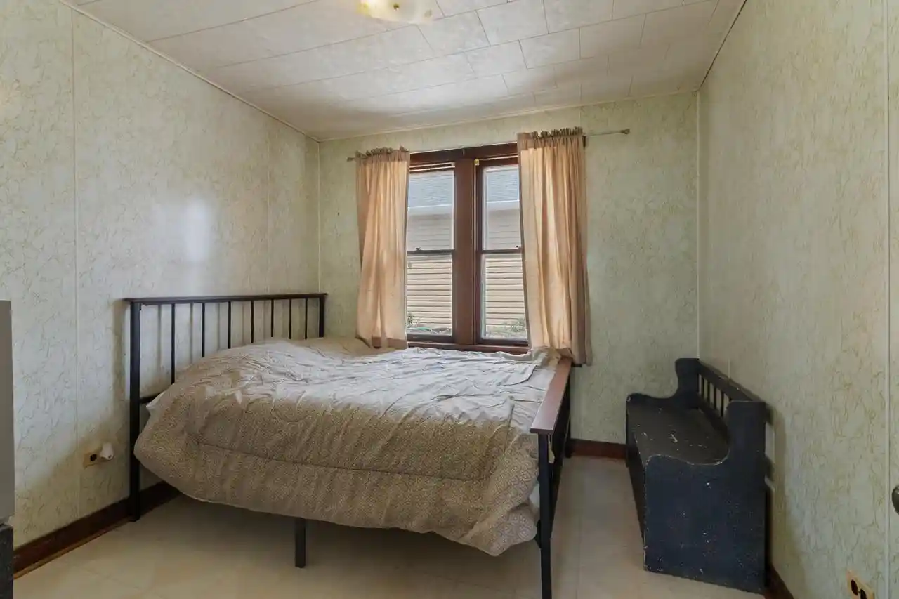 4th image of 3404 Fischer Dr Dr, Burlington, WI 53105 | MLS# 1972975