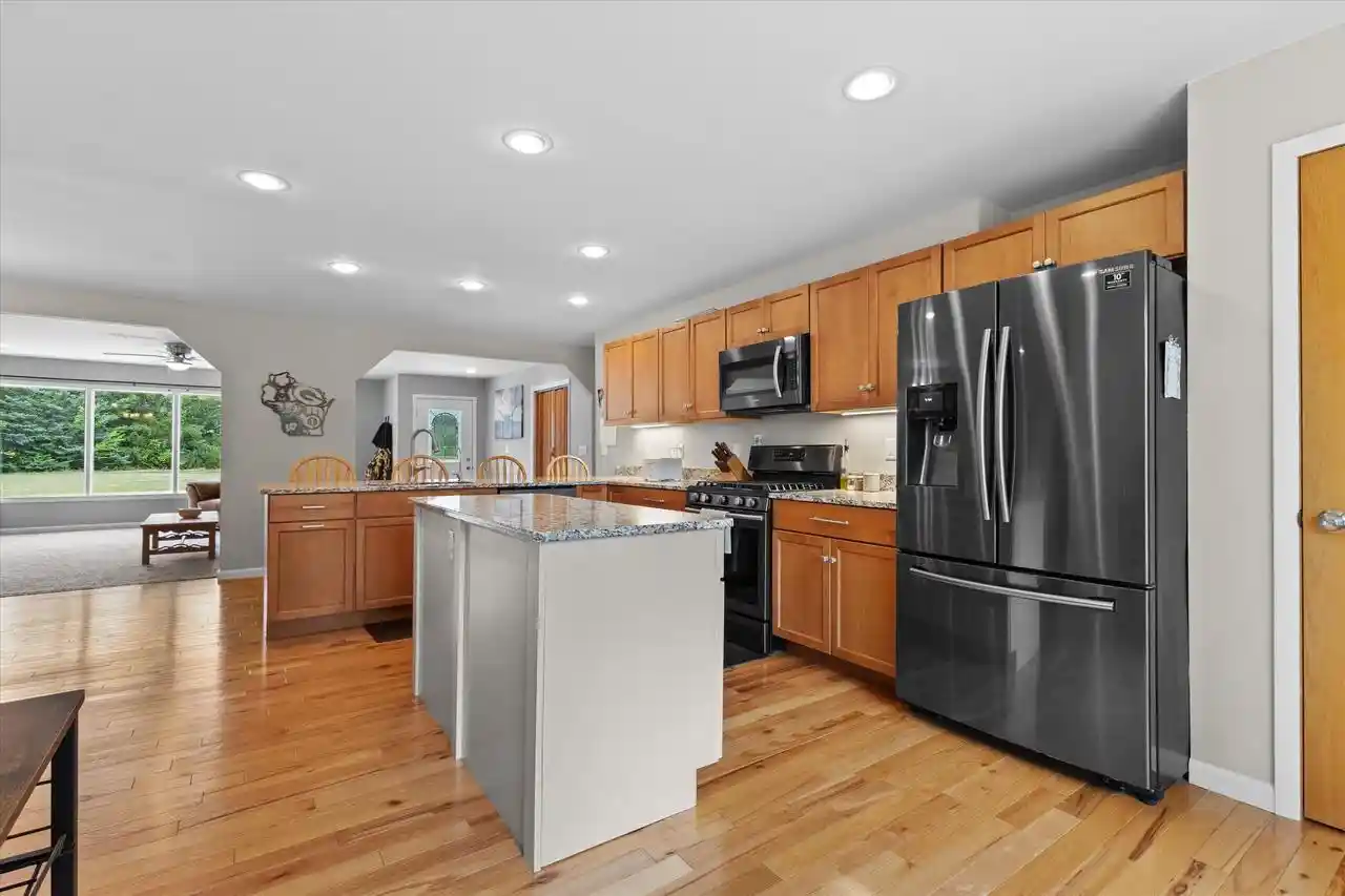 Photo 3 of Single family home for sale at 3025 South Road Road, Lake Geneva, WI 53147 | MLS# 1972983 | Listing updated on 2026-09-17