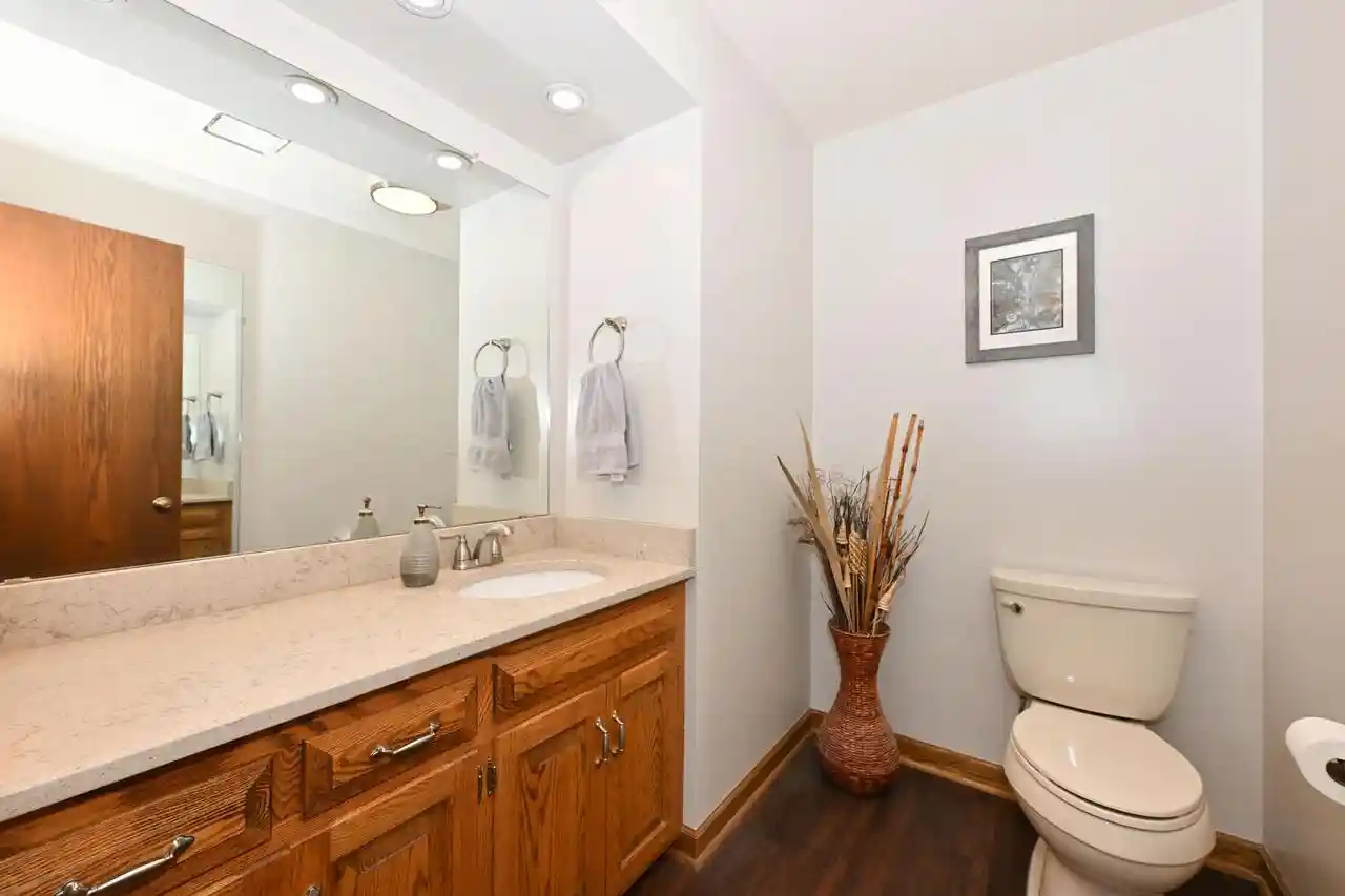 2nd image of 3998 S Victoria Circle Circle, New Berlin, WI 53151 | MLS# 1972990