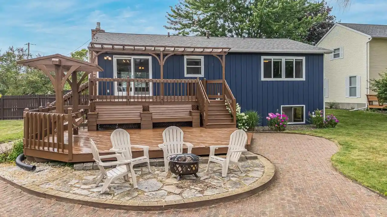 1st image of 2104 Hazel Street Street, Oshkosh, WI 54901 | MLS# 50329603