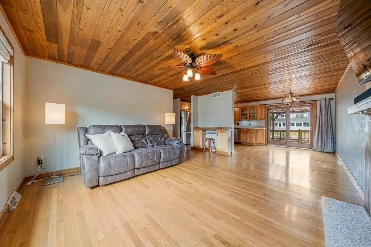 40th image of 2104 Hazel Street Street, Oshkosh, WI 54901 | MLS# 50329603
