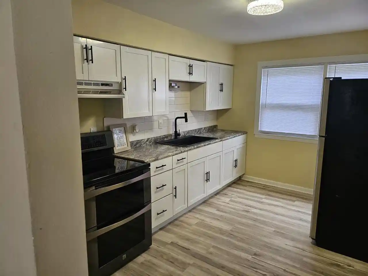 Listing Photo 4 - Condo for sale in building located at 5914 N 37Th St St, Milwaukee, WI 53209 - Unit #5916