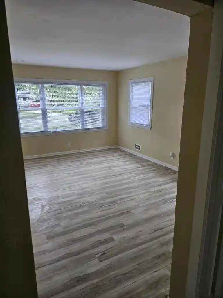 Listing Photo 5 - Condo for sale in building located at 5914 N 37Th St St, Milwaukee, WI 53209 - Unit #5916