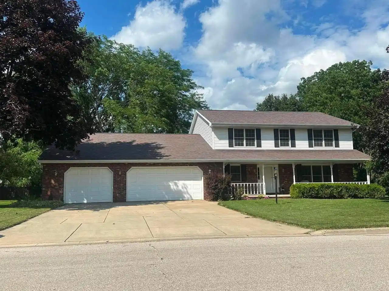1st image of 1350 Finch Lane Lane, Green Bay, WI 54313 | MLS# 50329677