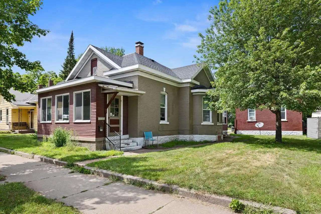 1st image of 929 Redfield Street Street #931, La Crosse, WI 54601 | MLS# 1973001