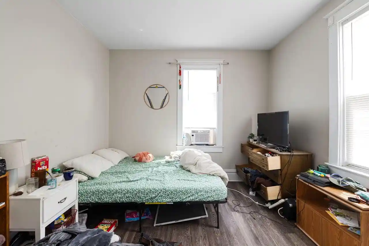 5th image of 929 Redfield St St, La Crosse, WI 54601