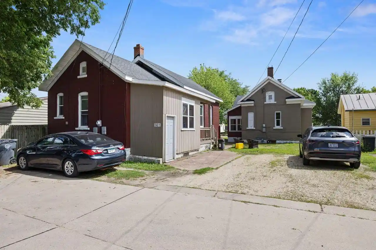 2nd image of 929 Redfield St St, La Crosse, WI 54601