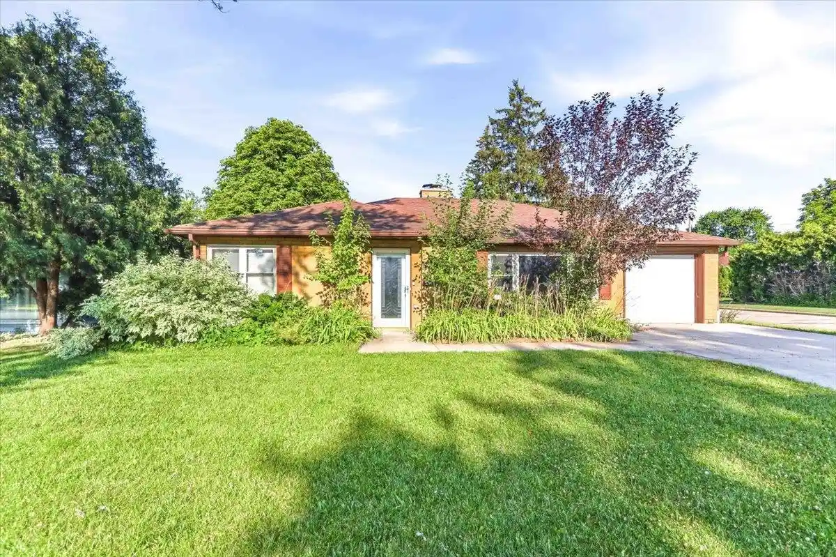 1st image of 421 S Lake Street Street, Neenah, WI 54956 | MLS# 50329674