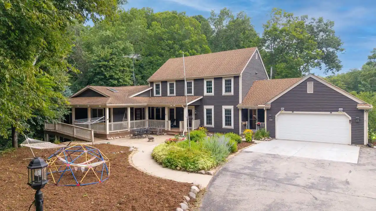 1st image of 8406 Whitewood Dr Dr, Kewaskum, WI 53040 | MLS# 1973020