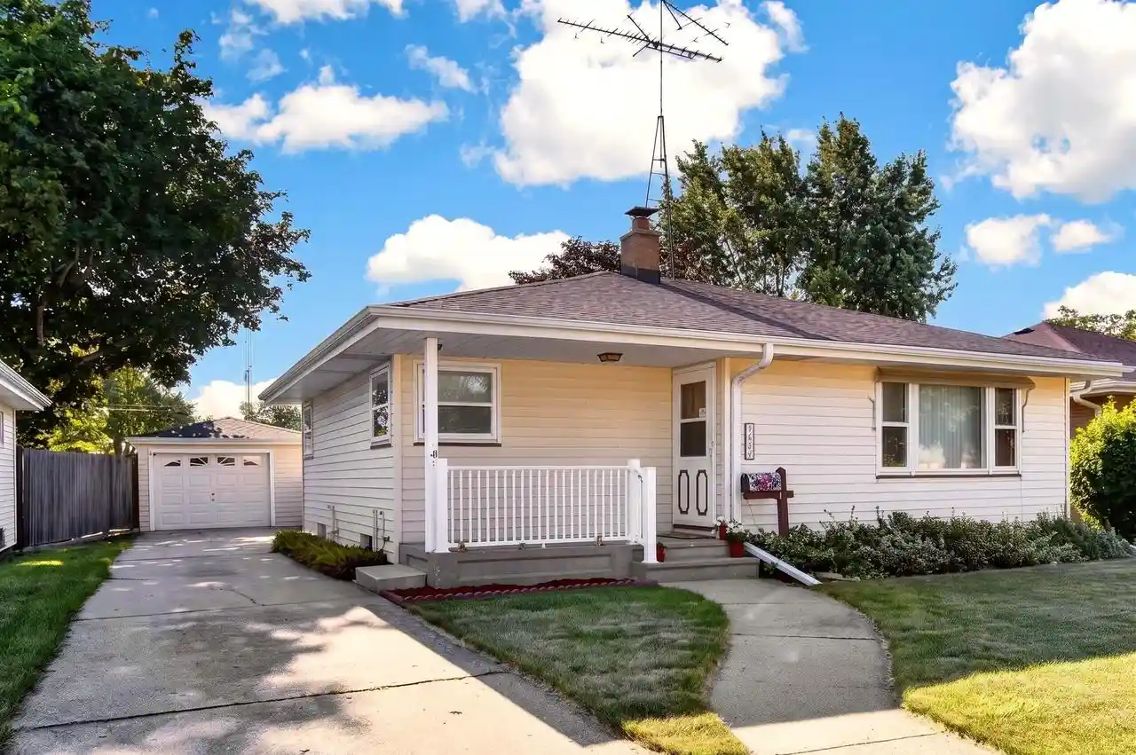 1st image of 7815 42nd Street Street, Kenosha, WI 53142 | MLS# 1973028