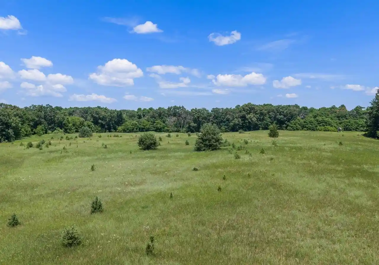 2nd image of 10 Ac West Edgewood Dr Dr, Oxford, WI 53952 | MLS# 2028755