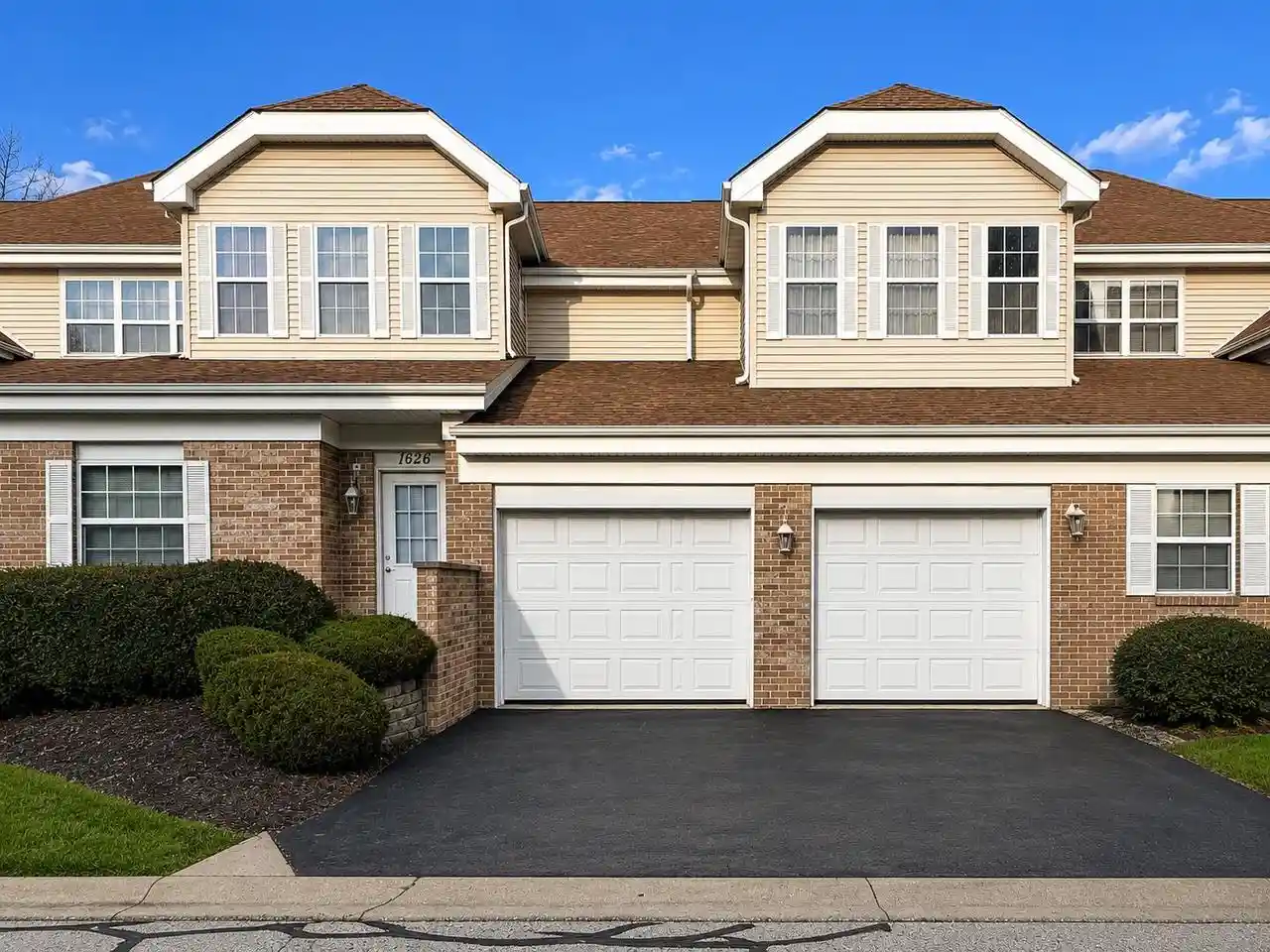 Homes for sale in Cherry Valley, IL | 1628 White Oak Trail Trail, Cherry Valley, IL 61016 | MLS# 2028753