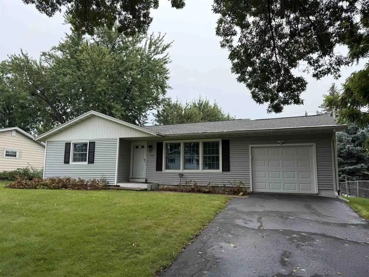 1st image of 4509 Bunker Hill Lane Lane, Madison, WI 53704 | MLS# 2028752