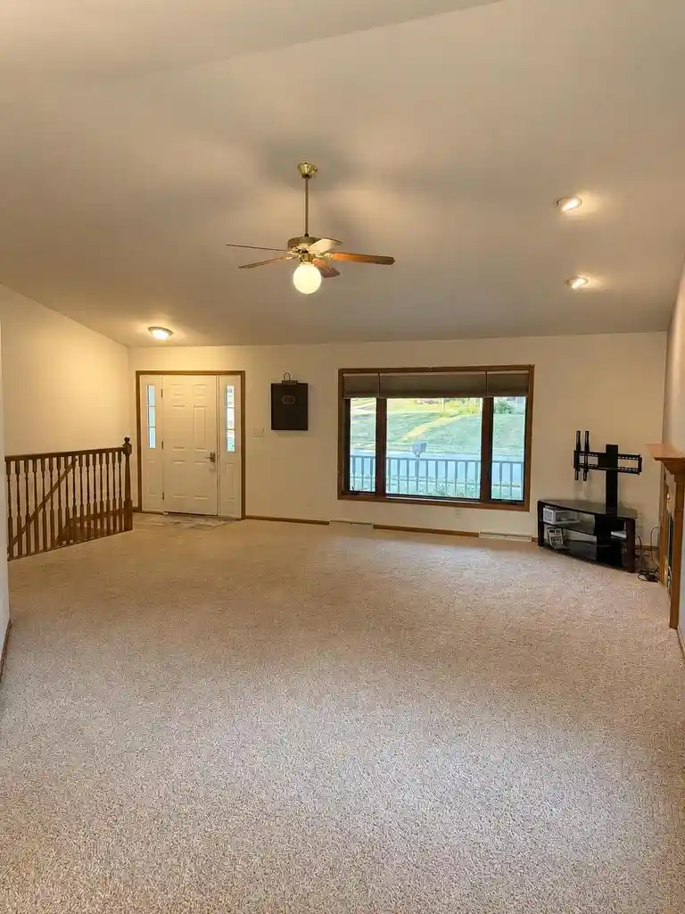3rd image of 404 Bittersweet Lane Lane, Plymouth, WI 53073 | MLS# 1973031