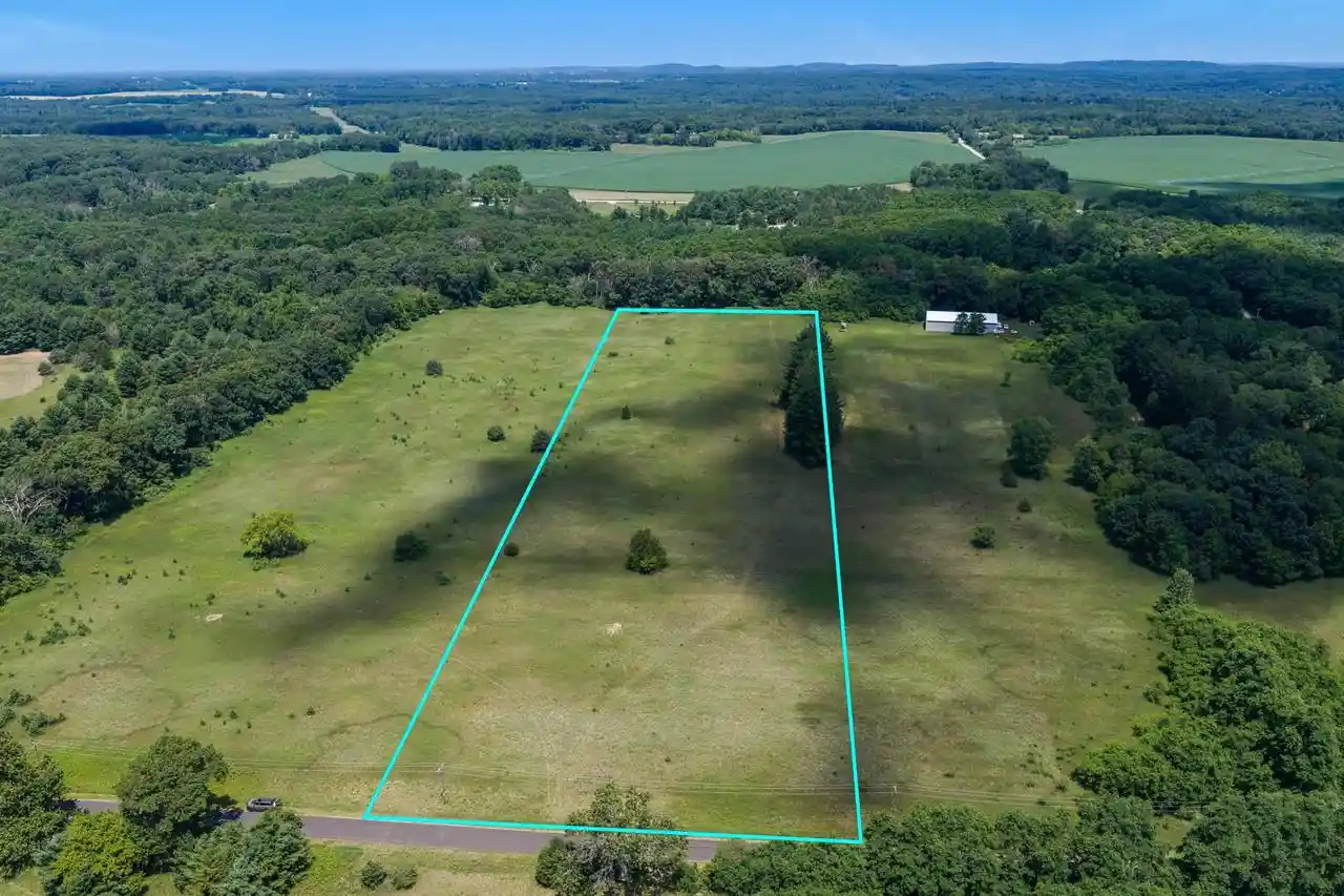 1st image of 10 Ac E Edgewood Dr Dr, Oxford, WI 53952 | MLS# 2028756