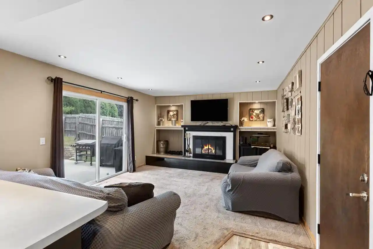 3rd image of 1247 River Park Circle W Circle W, Mukwonago, WI 53149 | MLS# 1973046