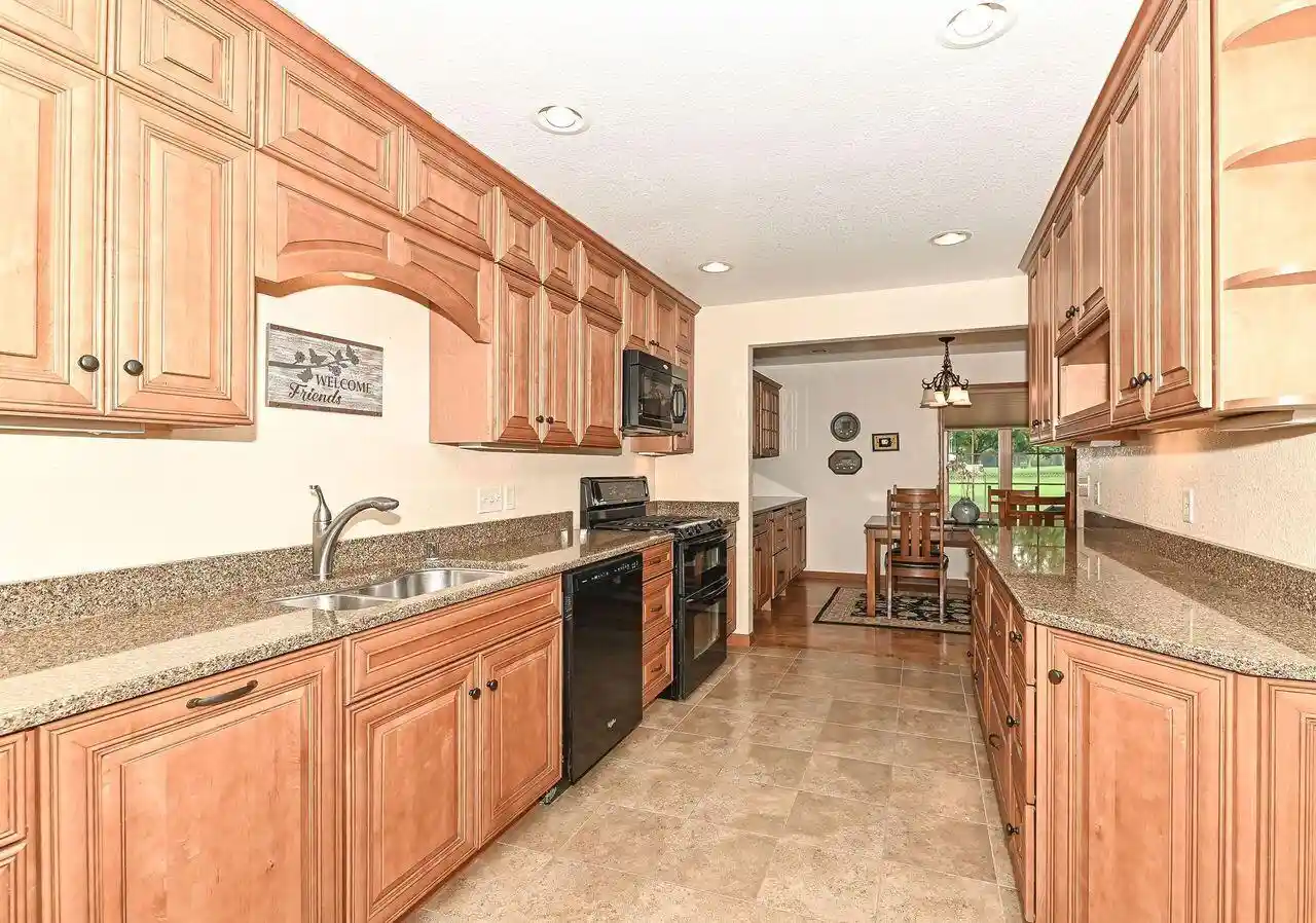 Photo 4 of Condo for sale at 7436 W Tuckaway Creek Dr Dr, Franklin, WI 53132 | MLS# 1973063 | Listing updated on 2026-09-21