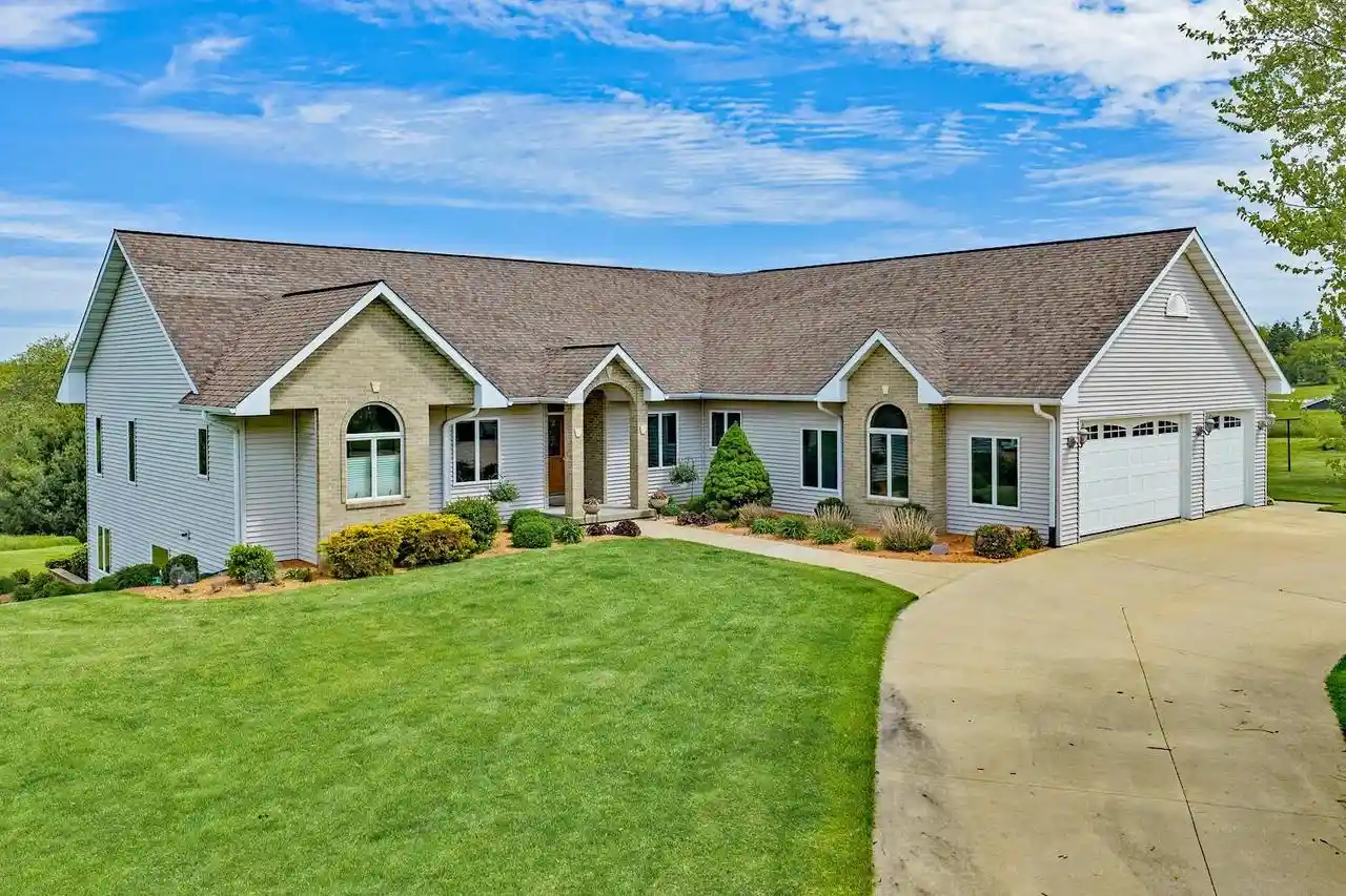1st image of 410 W Elroy Street Street, Elroy, WI 53929 | MLS# 2028766