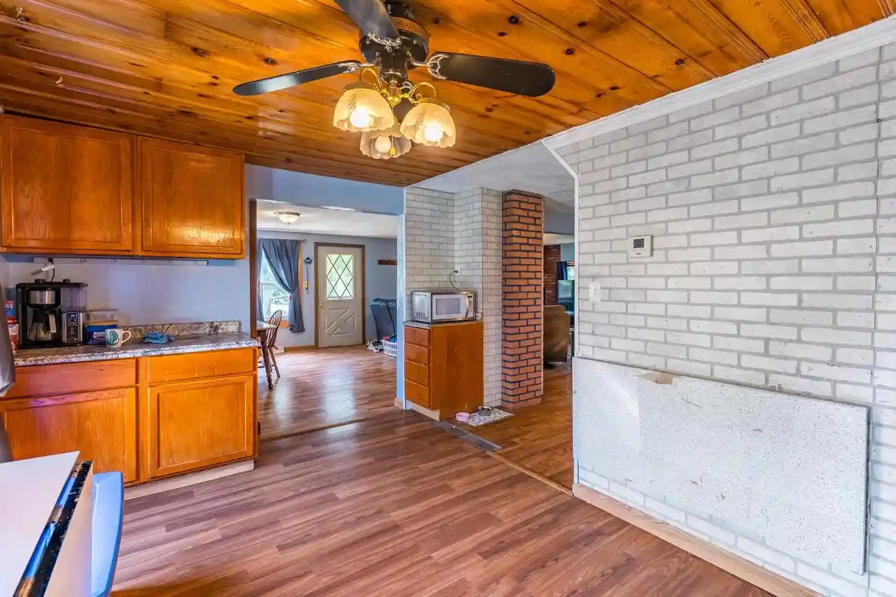 2nd image of 1242 S 9th Avenue Avenue, Wausau, WI 54401 | MLS# 22603508