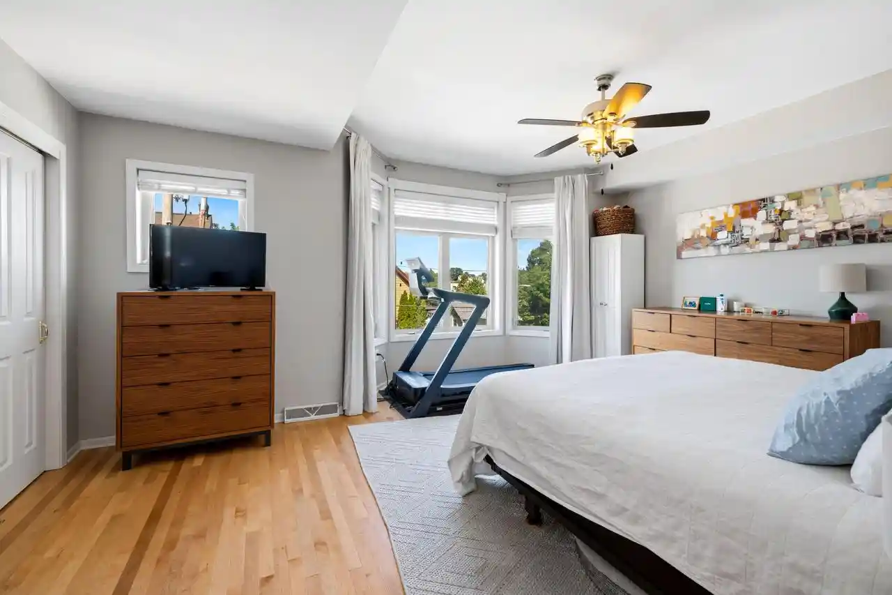 5th image of 1712 N Marshall Street Street, Milwaukee, WI 53202 | MLS# 1973074