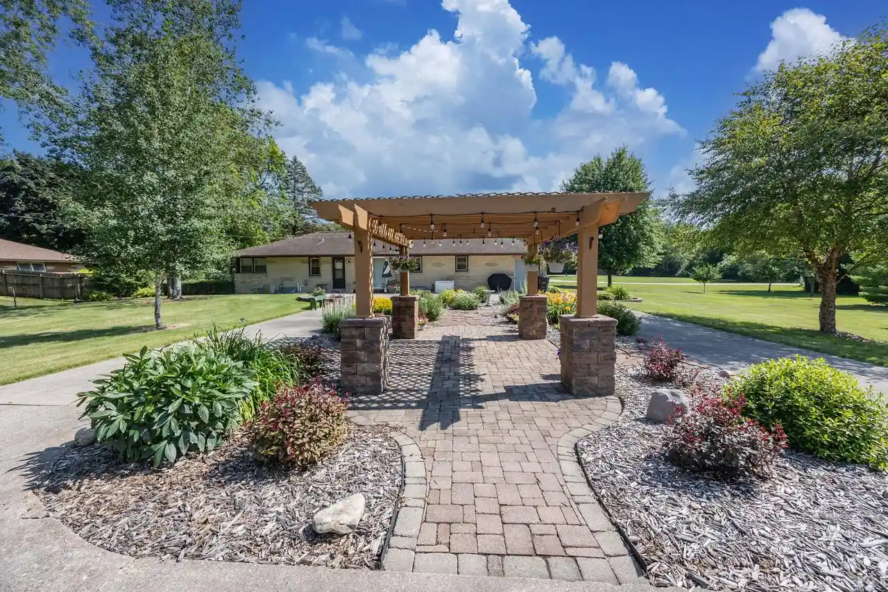 Photo 3 of Single family home for sale at N58w21816 Maclynn Dr Dr, Menomonee Falls, WI 53051 | MLS# 1973089 | Listing updated on 2026-09-07