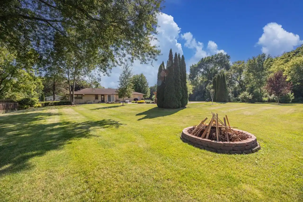 Photo 3 of Single family home for sale at N58W21816 Maclynn Dr Dr, Menomonee Falls, WI 53051 | MLS# 1973089 | Listing updated on 2026-09-07