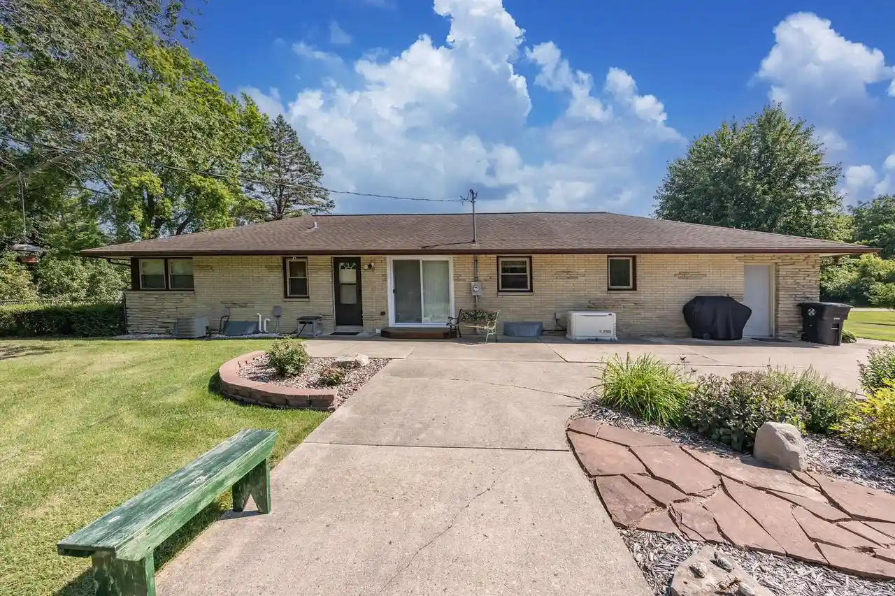 37th image of N58w21816 Maclynn Dr Dr, Menomonee Falls, WI 53051 | MLS# 1973089
