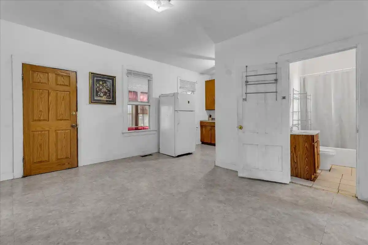 Photo 3 of Single Family Residence at 1306 7Th Street Street, La Crosse, WI 54601 | MLS# 1973099 | | Sold on 2026-09-15