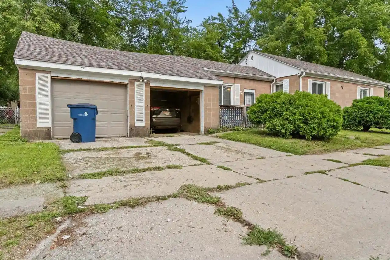 Photo 3 of Single family home for sale at 4703 W Villard Avenue Avenue, Milwaukee, WI 53218 | MLS# 1973115 | Listing updated on 2026-10-20