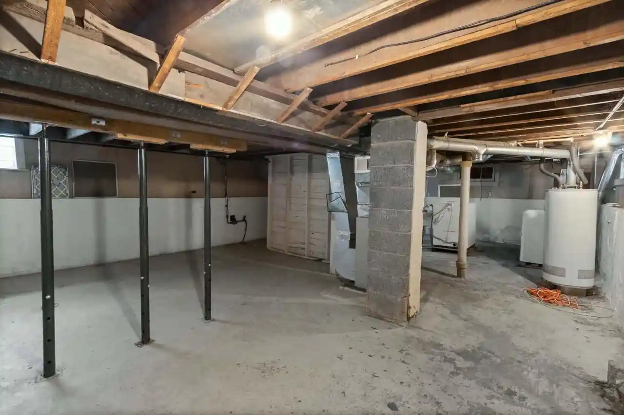 Photo 4 of Single family home for sale at 4703 W Villard Avenue Avenue, Milwaukee, WI 53218 | MLS# 1973115 | Listing updated on 2026-10-20