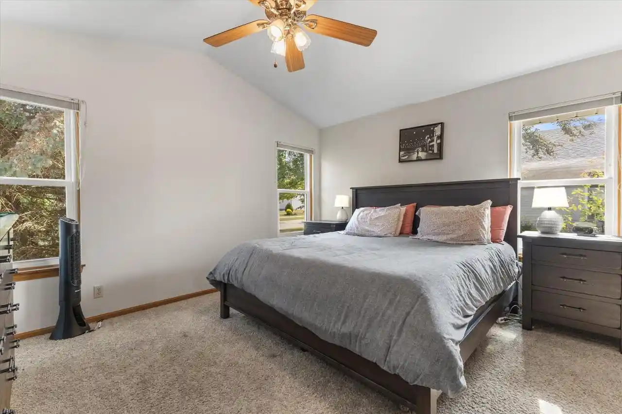 2nd image of 10365 S Kelly Dr Dr, Oak Creek, WI 53154 | MLS# 1973125