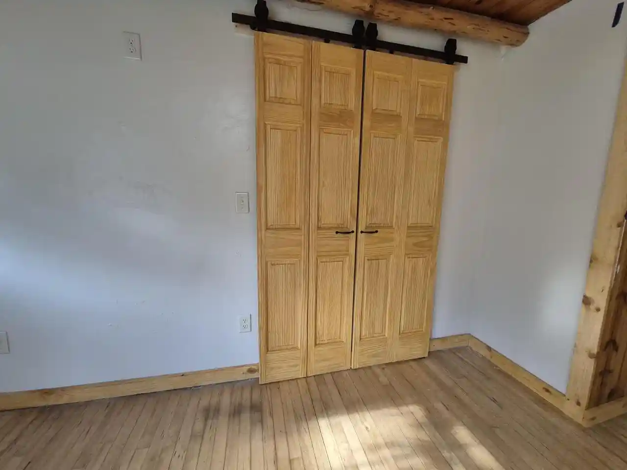 Photo 3 of Single family home for sale at 1915 Abbe Hill Dr Dr, Eau Claire, WI 54703 | MLS# 1973134 | Listing updated on 2026-09-10