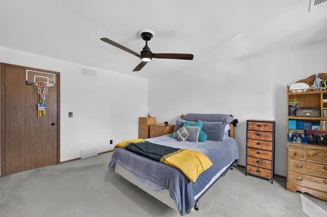 3rd image of 5728 Cambridge Cir Cir, Mount Pleasant, WI 53406